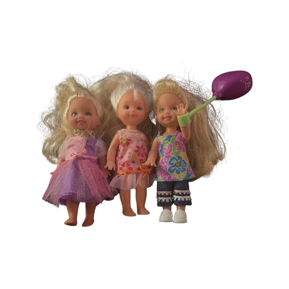 Kelly Barbies - Picture 1 of 4